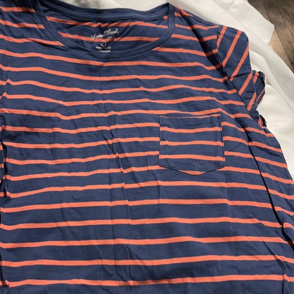 Basic pocket Tee - Picture 3 of 3